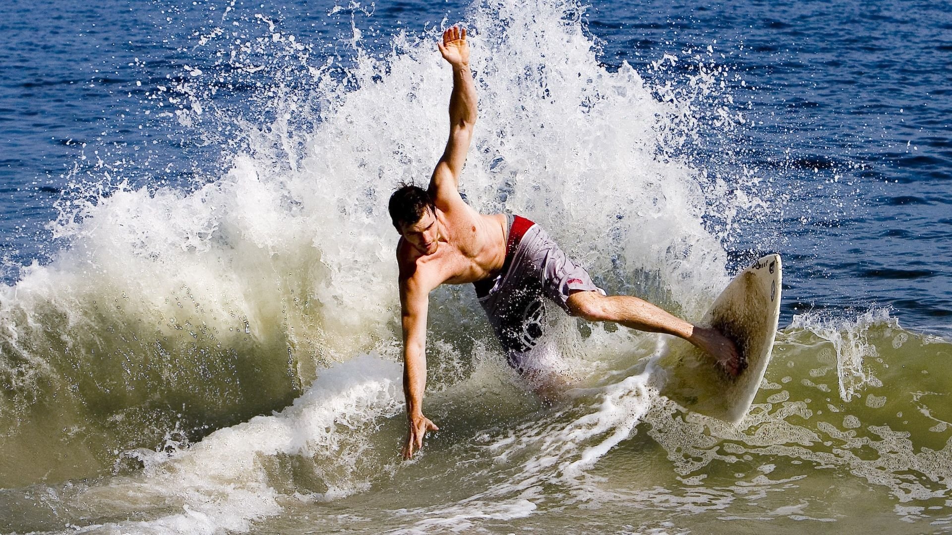 星空·体育app下载-中国男子4×200米自由泳接力决赛精彩纷呈，男子4×100米自由泳接力